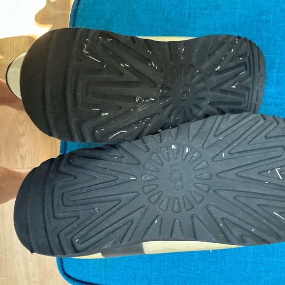 UGG Clear classic mini boot 7 - Picture 3 of 6